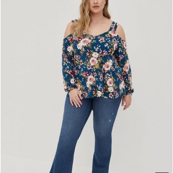 torrid Tops - Torrid Knit Crepe V-Neck Cutout Cold Shoulder Top